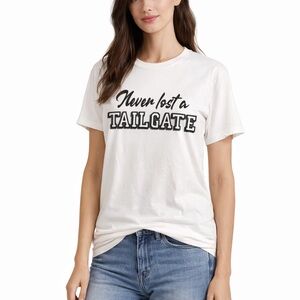 Vinyl Icons Never Lost a Tailgate tee NWT
